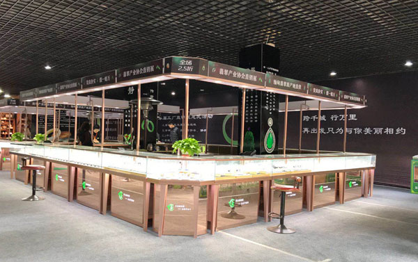 首飾展示柜設(shè)計需要注意的兩個方面