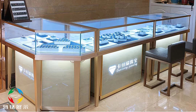 商場玻璃珠寶展示柜，不但不貴，還不止好一點(diǎn)！