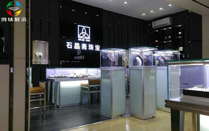 網(wǎng)購(gòu)珠寶展示柜臺(tái)的益處與弊端！