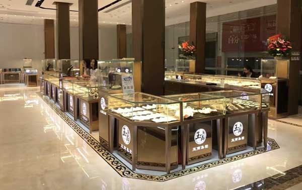 金銀首飾展柜設(shè)計這樣做，提升珠寶店檔次!
