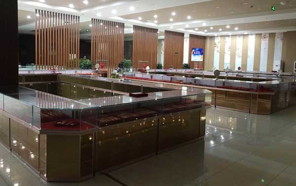 珠寶展柜定做廠家一定要選擇專(zhuān)業(yè)的 珠寶展柜定做廠家一定要選擇專(zhuān)業(yè)的