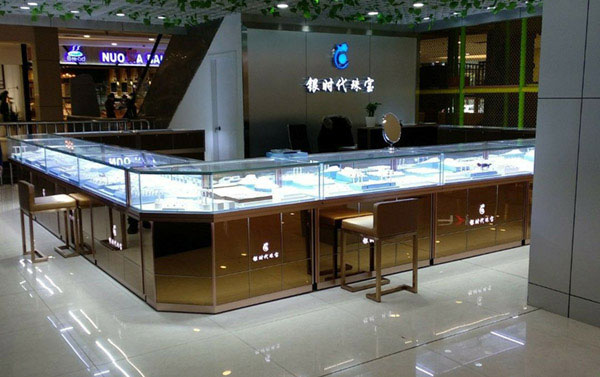 珠寶展柜質量怎么品，專業(yè)廠家有話要說