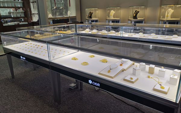 商品展示柜的購買以及維護成本會很高嗎？