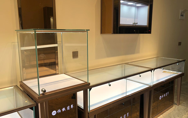 精品珠寶展示柜怎么減少成本？廠家如何控制價格？