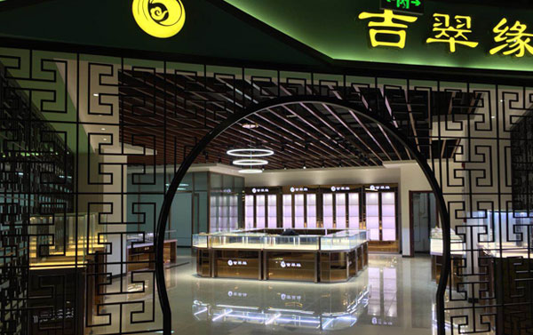 精品玻璃展示柜使用優(yōu)勢(shì)效果怎么樣？